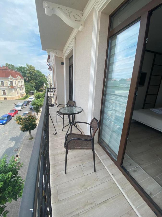 City Centre Apartment โคโลมิยา ภายนอก รูปภาพ