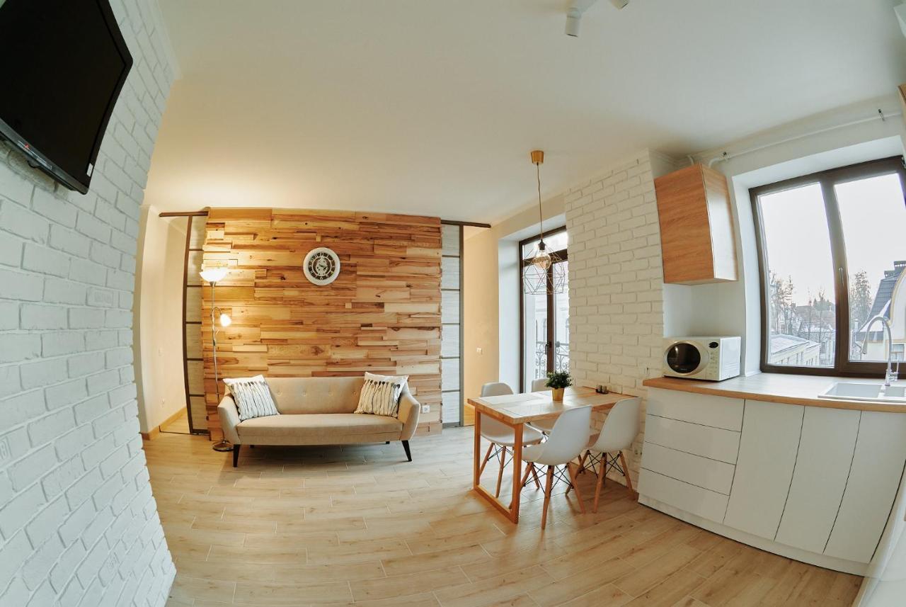 City Centre Apartment โคโลมิยา ภายนอก รูปภาพ